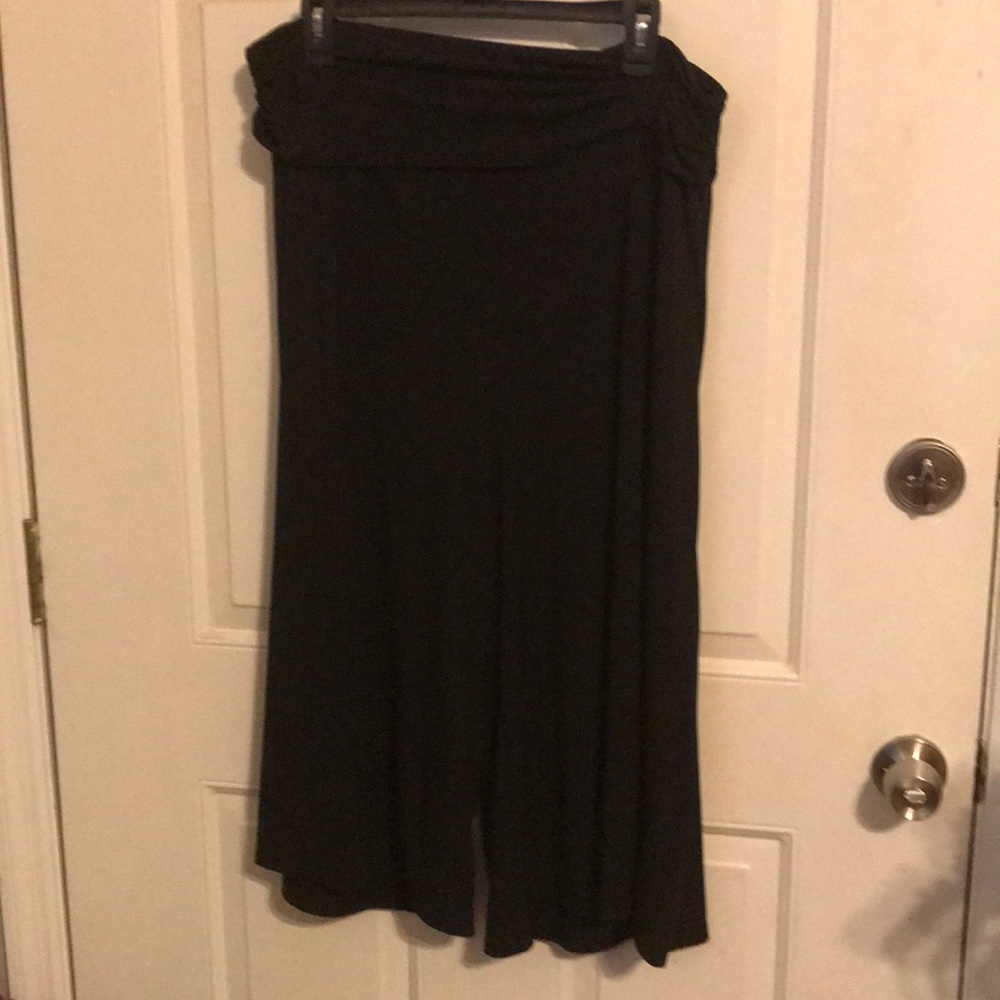 Black dress capris